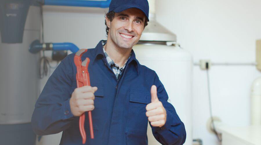 Expert burst pipe repair services in Lovington, IL